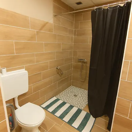 Daire Neuf Climatise Rdc A 100m Des Cures